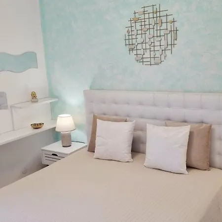 Cappuccini Appartments 佩斯基耶拉德加达