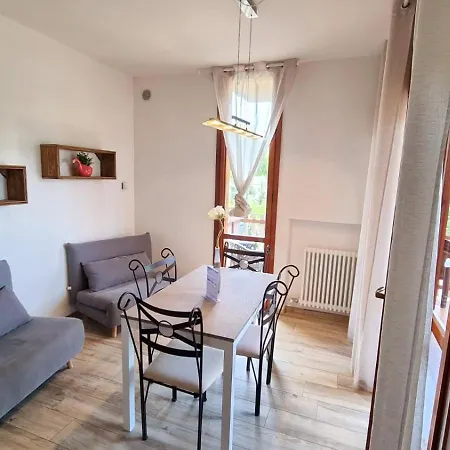 Cappuccini Appartments 公寓 佩斯基耶拉德加达